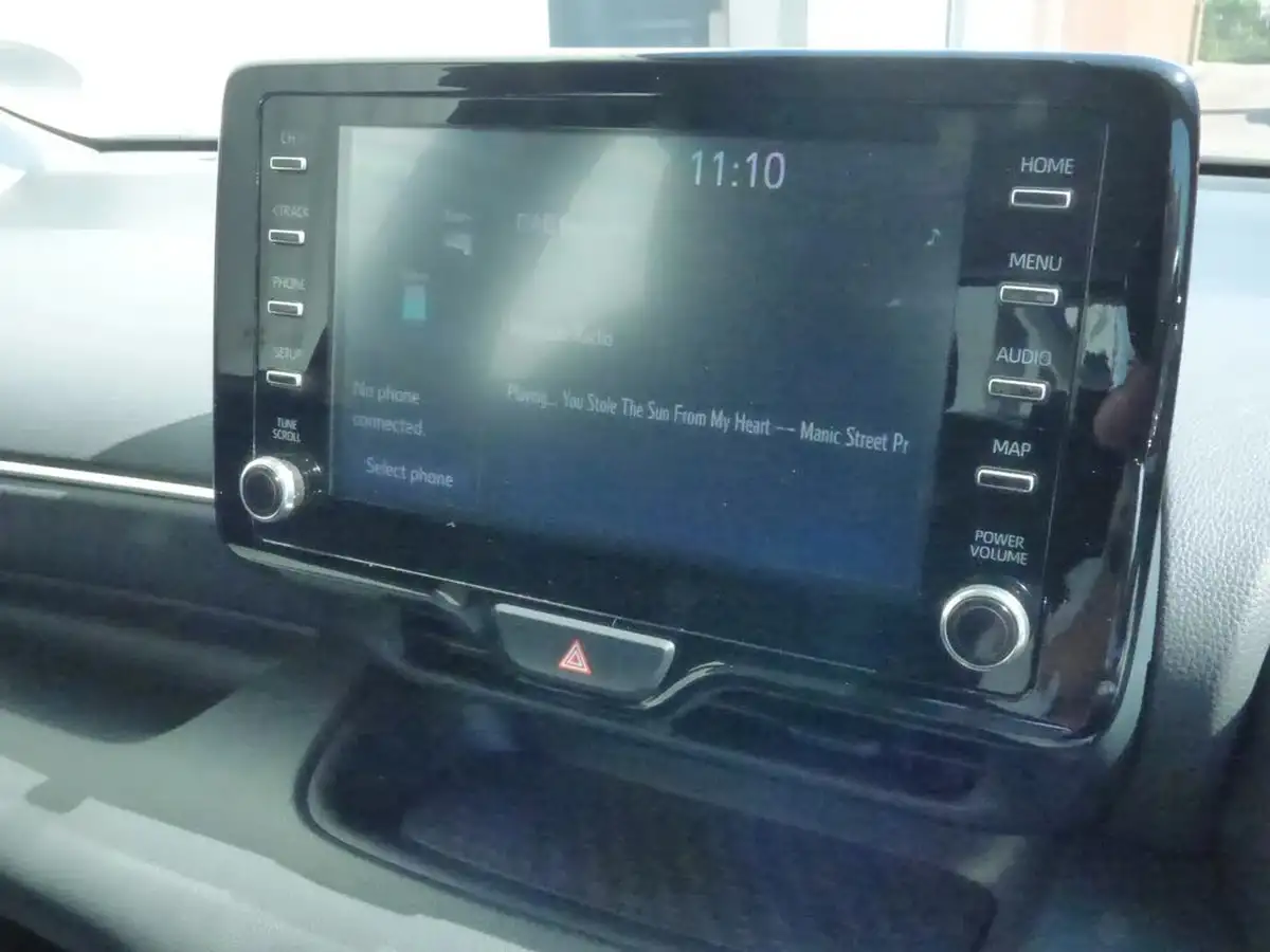 2022-mazda-mazda2-15-agile-big-19