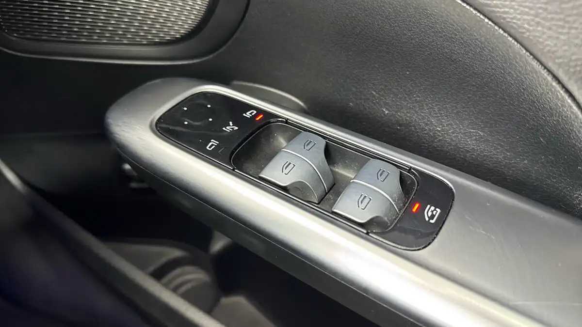 2022-mercedes-benz-c-class-big-22