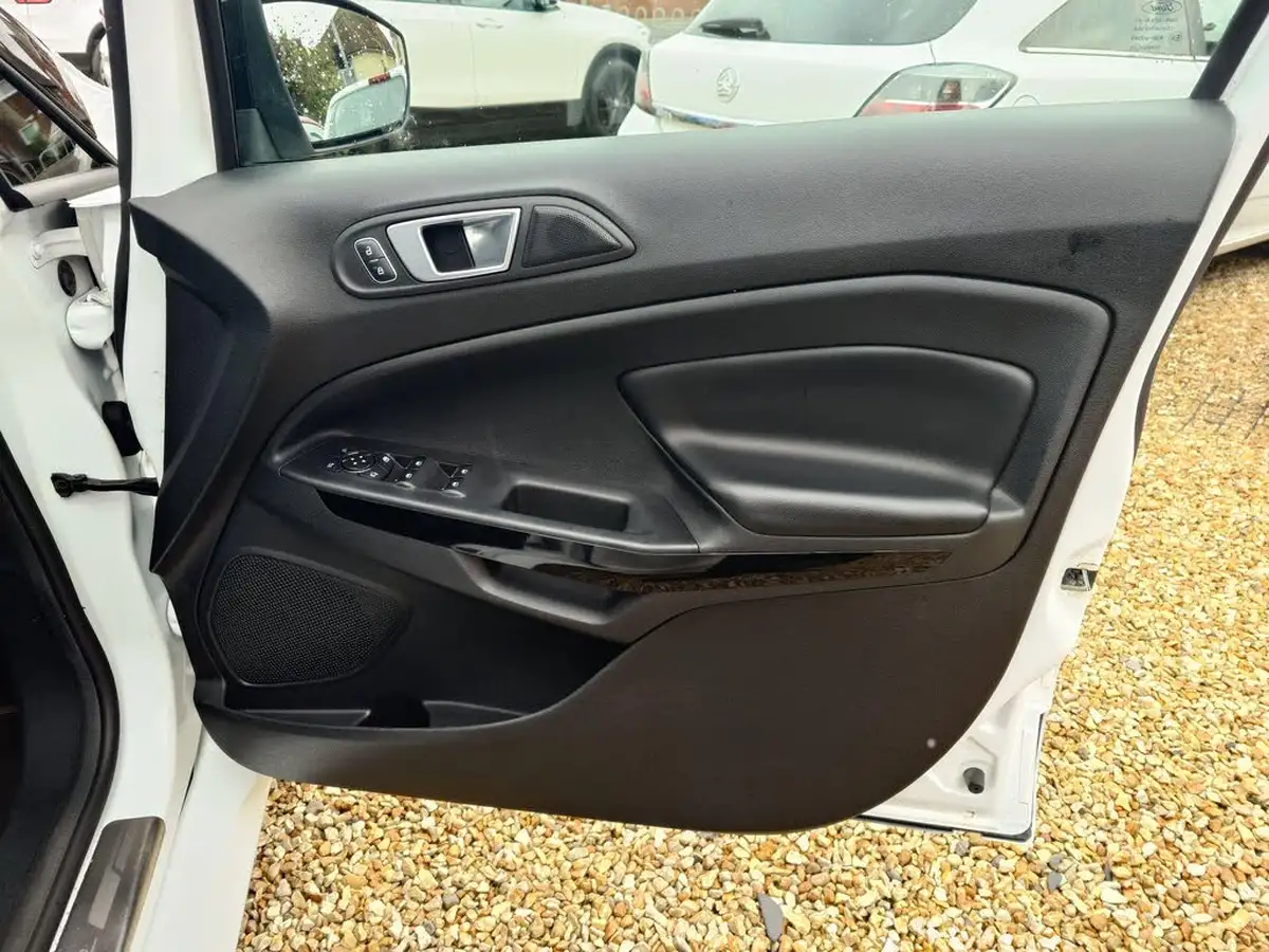 2019-ford-ecosport-10t-st-line-125ps-big-34