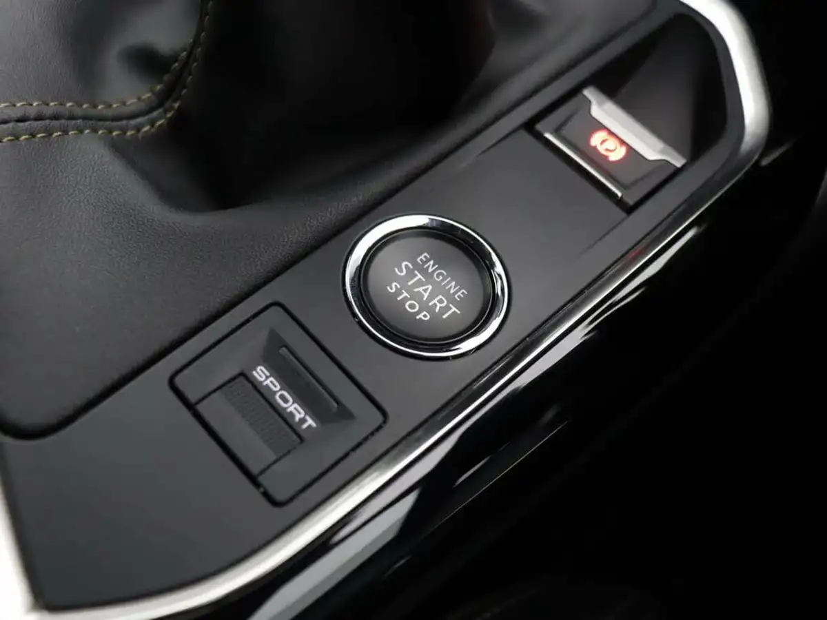 2021-peugeot-3008-suv-15-bluehdi-gt-big-41