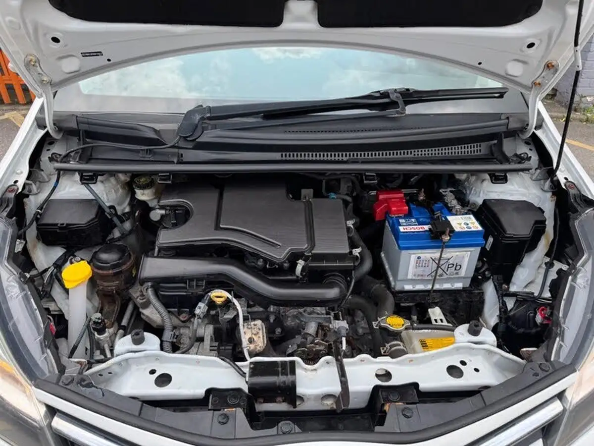 2015-toyota-yaris-10-icon-5d-big-10