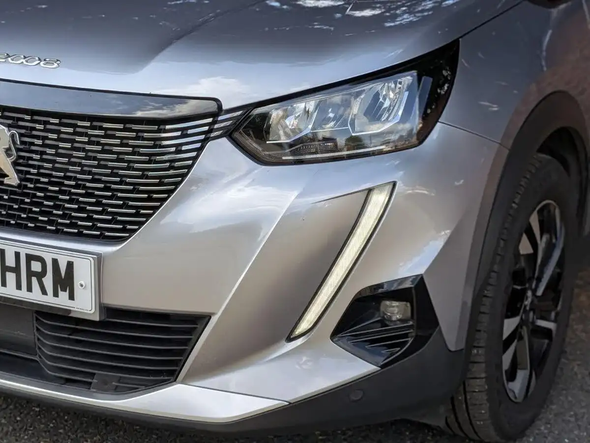 2020-peugeot-2008-suv-12-puretech-allure-100bhp-big-15