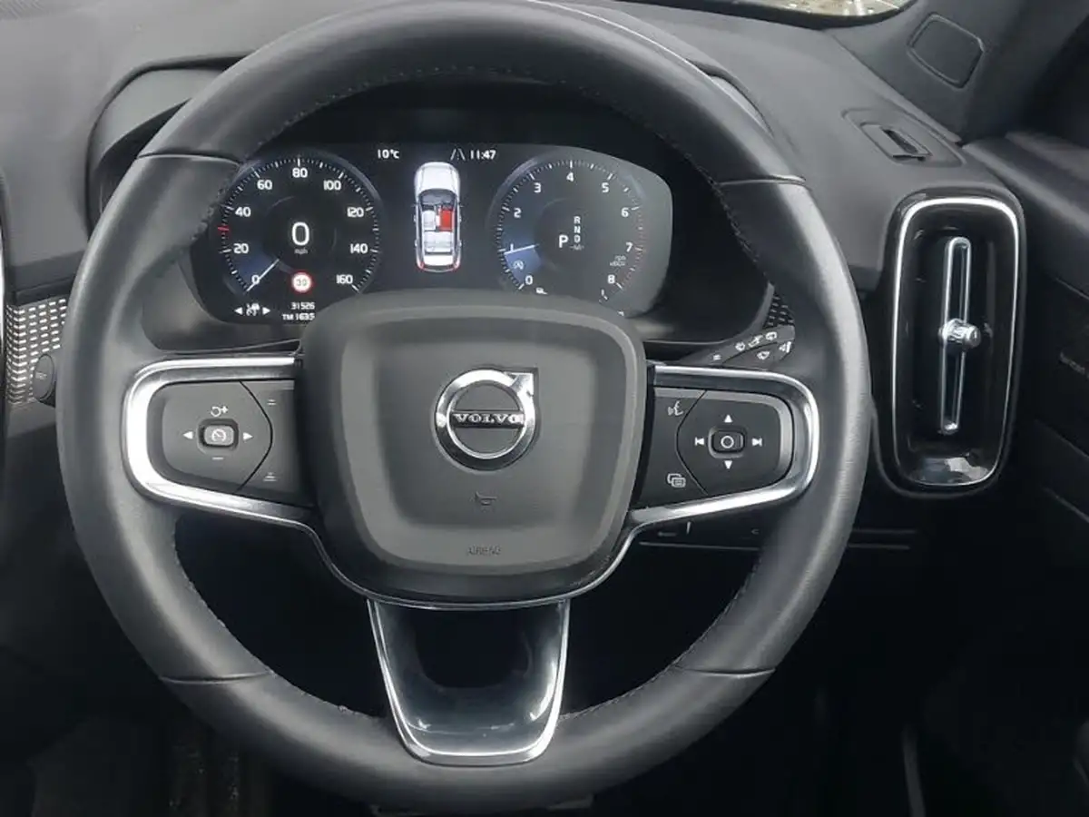 2022-volvo-xc40-15-t3-r-design-auto-big-6