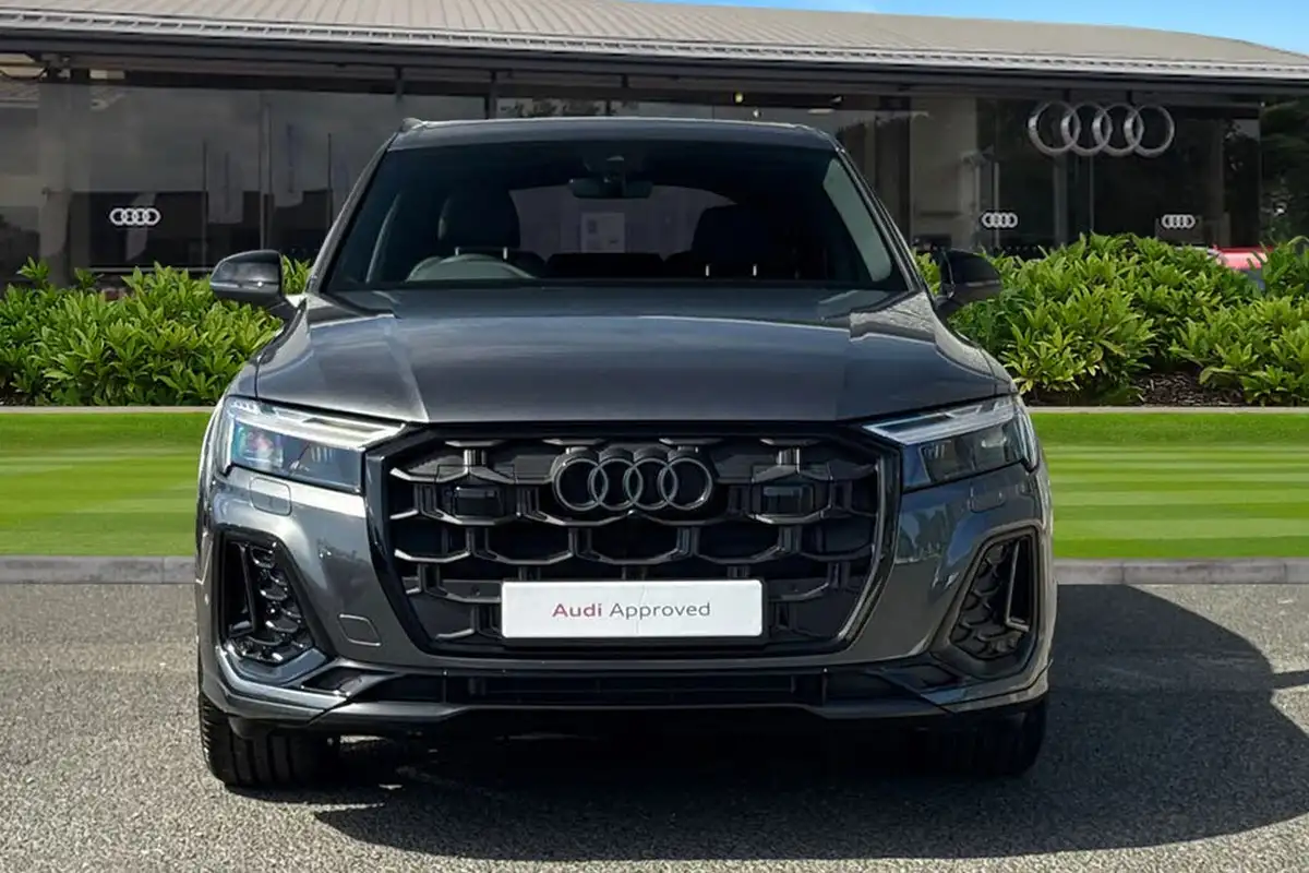 2025-audi-q7-30-45-tdi-black-edition-big-4