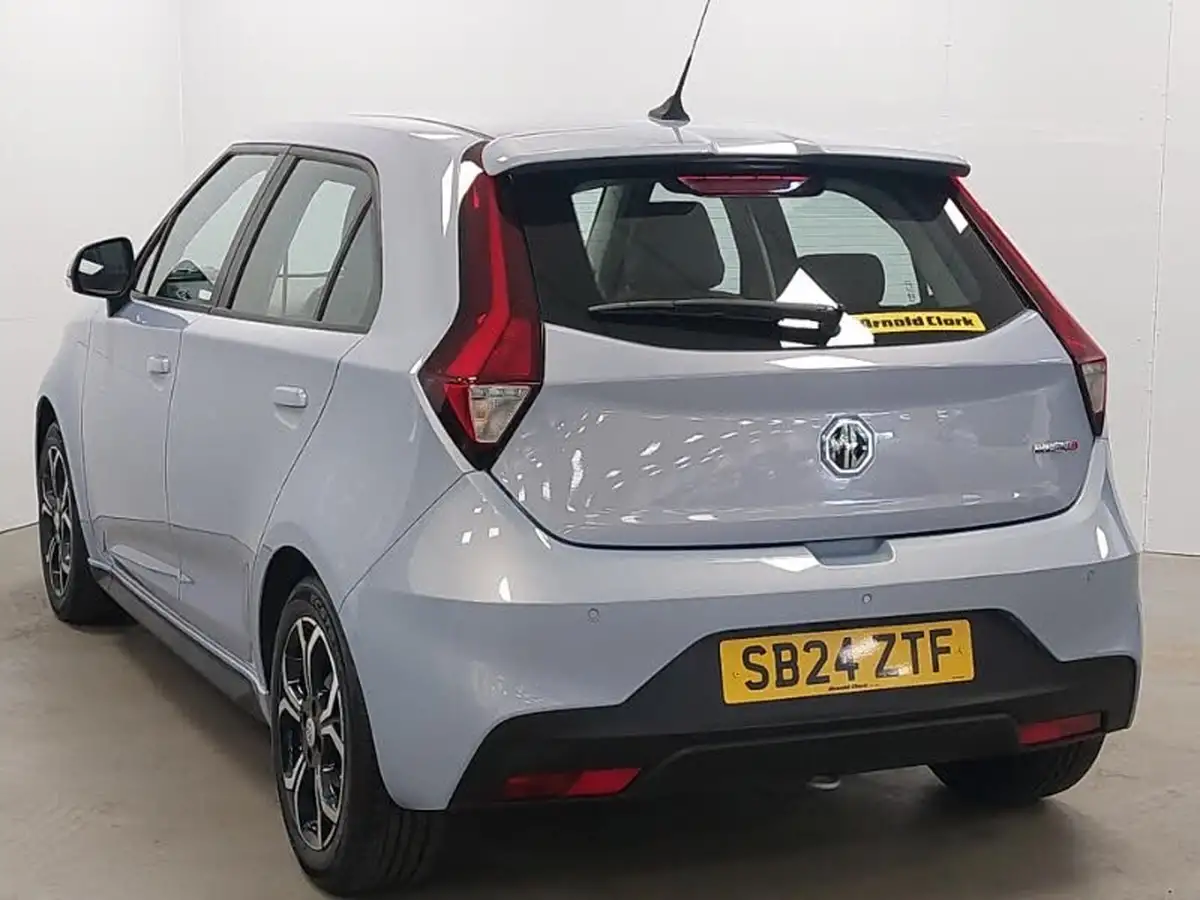 2024-mg-mg3-15-vti-tech-exclusive-nav-big-1