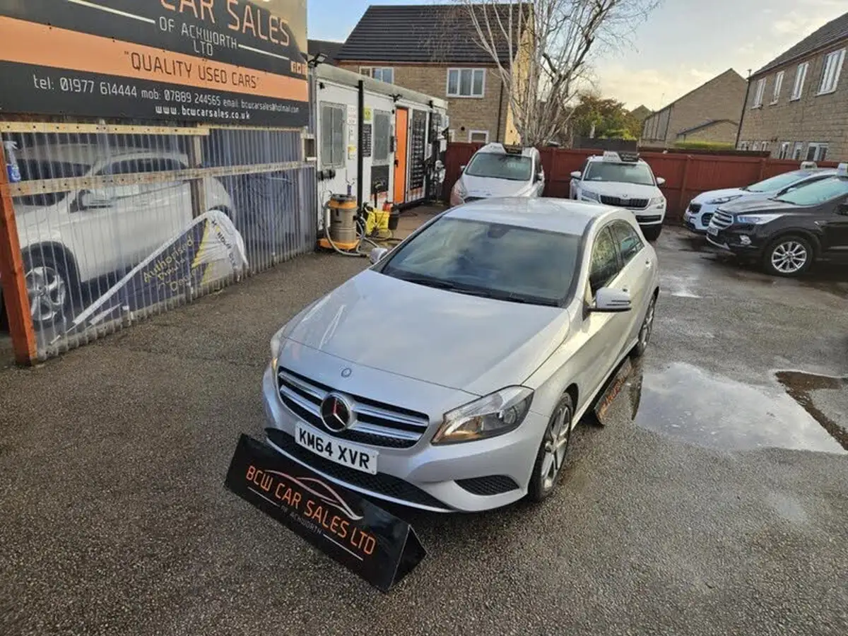 2015-mercedes-benz-a-class-16-a180-sport-122ps-7g-dct-big-1