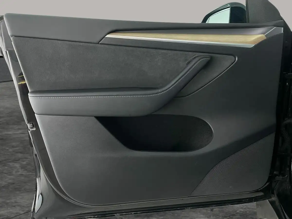 2023-tesla-model-y-e-rwd-big-44