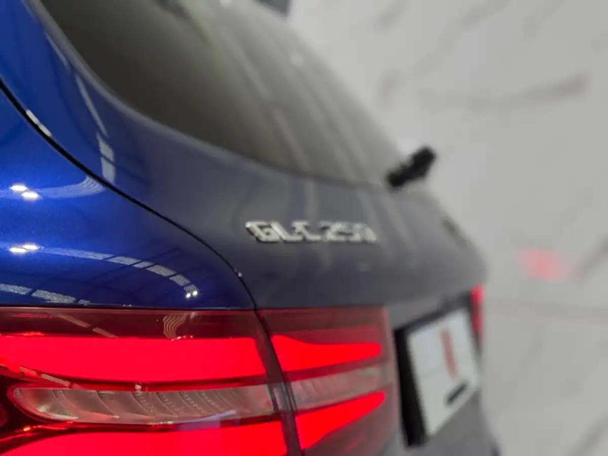 2018-mercedes-benz-glc-class-20-glc250-amg-line-premiumss-station-wagon-5d-big-48
