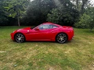 2010-ferrari-california-43-small-6