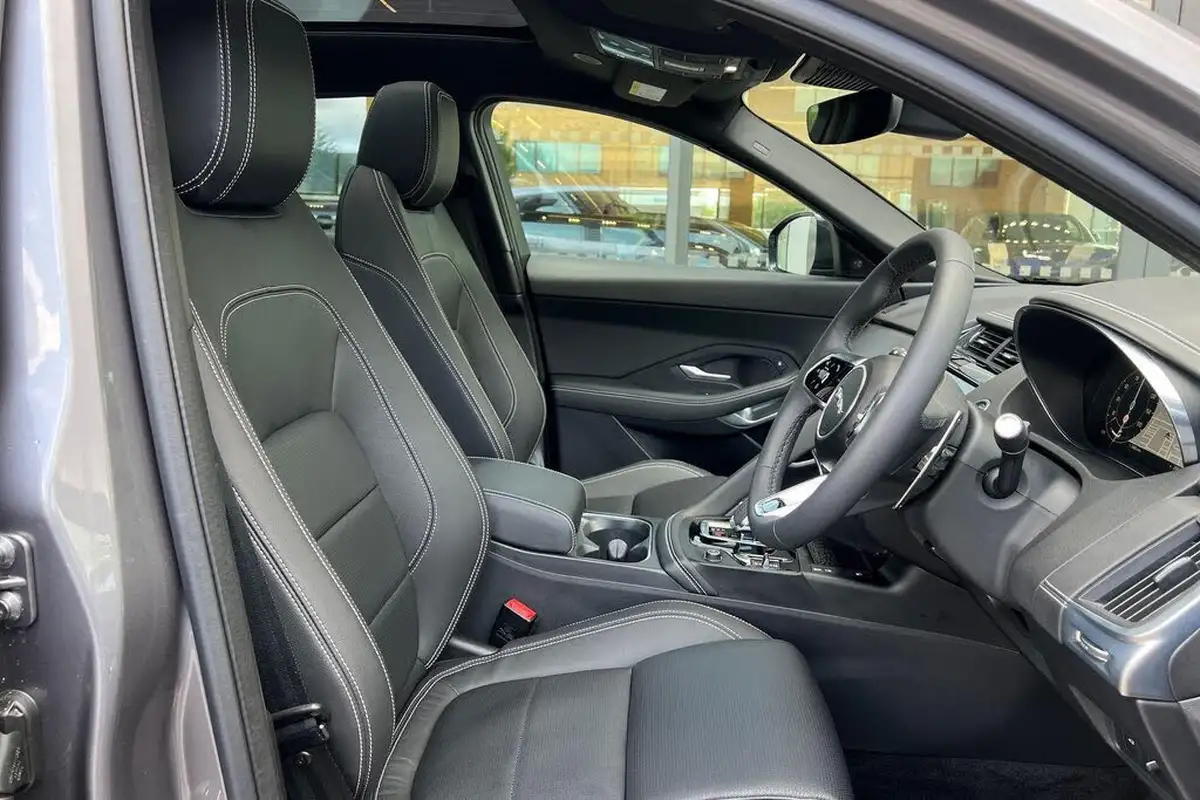 2024-jaguar-e-pace-20-d200-r-dynamic-se-black-big-34