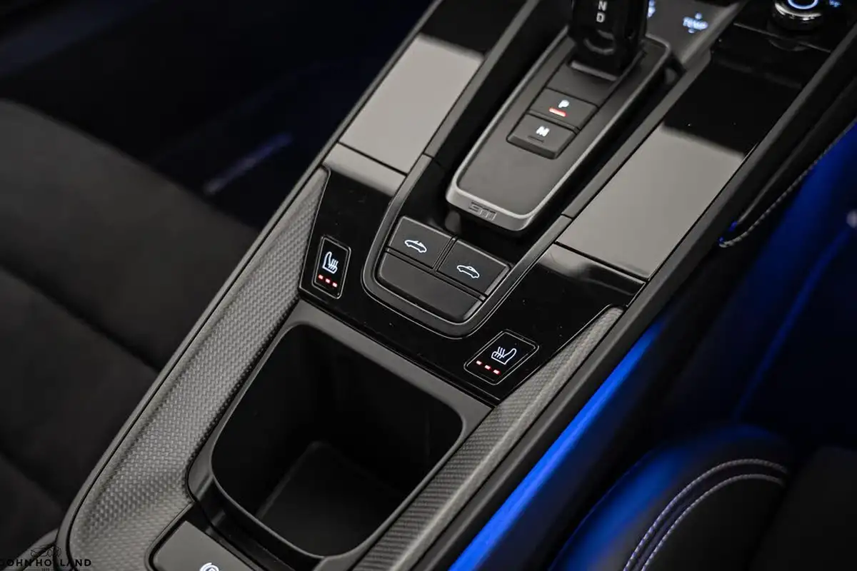 2022-porsche-911-30-targa-4-gts-pdk-big-28
