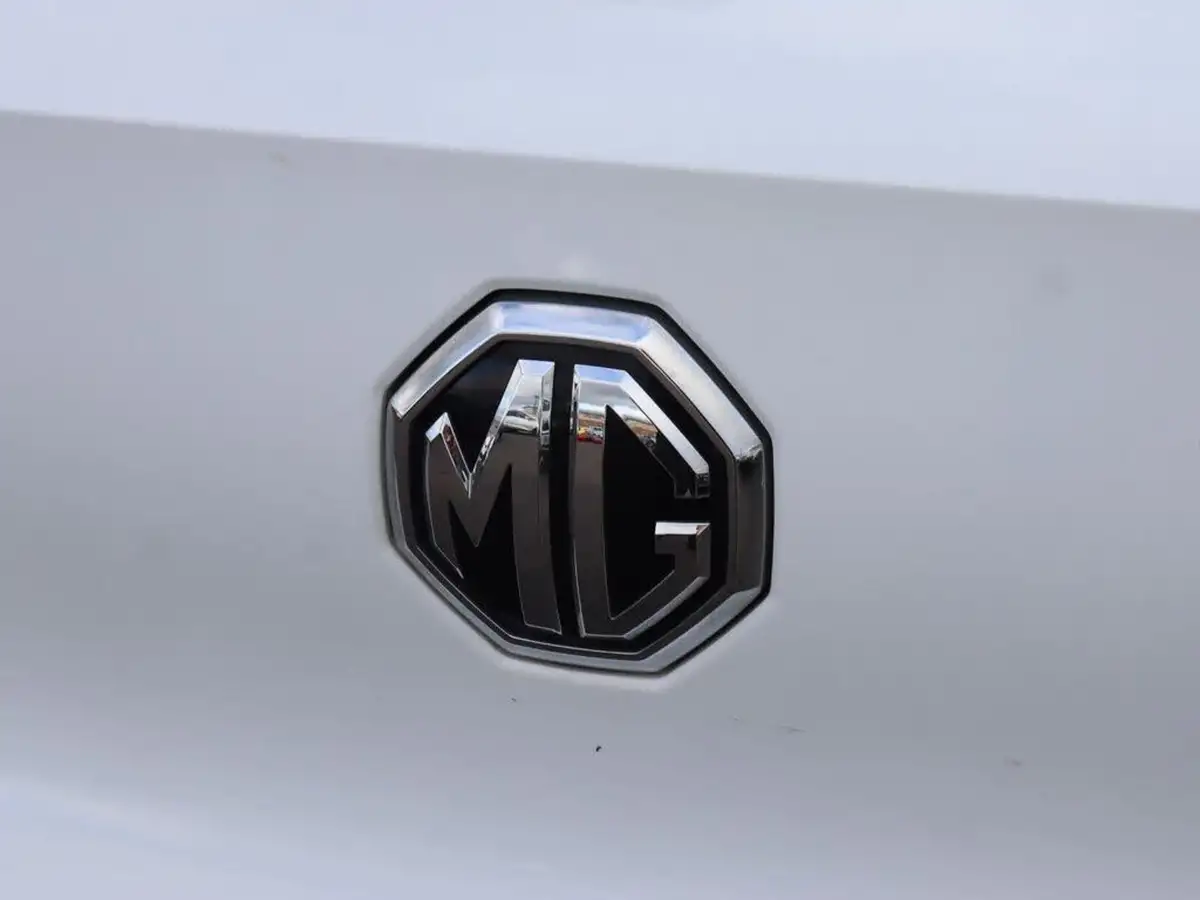 2019-mg-zs-suv-15-vti-tech-excite-106ps-big-18