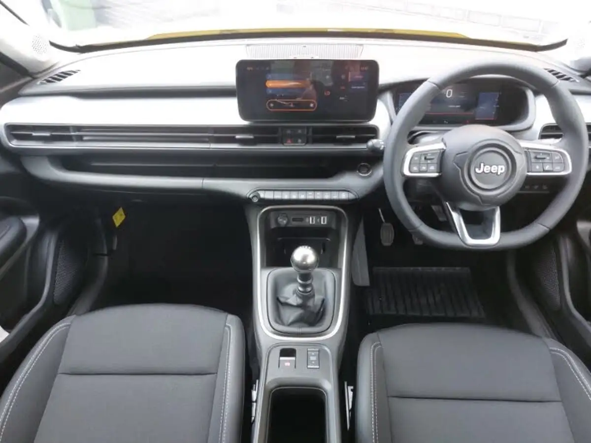 2025-jeep-avenger-12-gse-summit-big-2