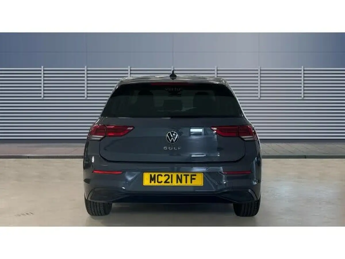 2021-volkswagen-golf-15-tsi-life-130ps-hatchback-big-5