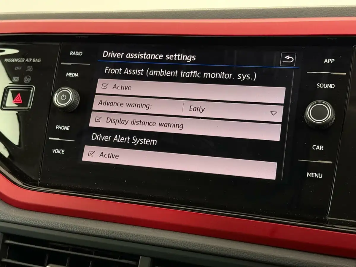 2020-volkswagen-polo-10-beats-80ps-big-29
