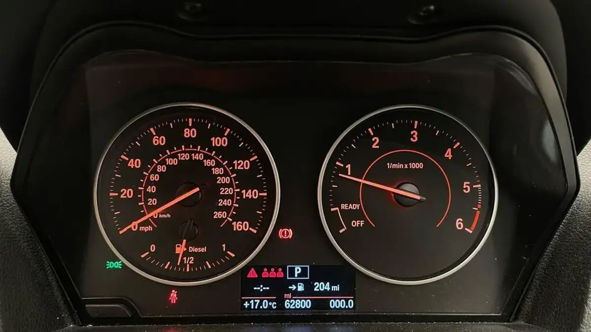 2015-bmw-1-series-20td-116d-sport-5d-auto-big-12