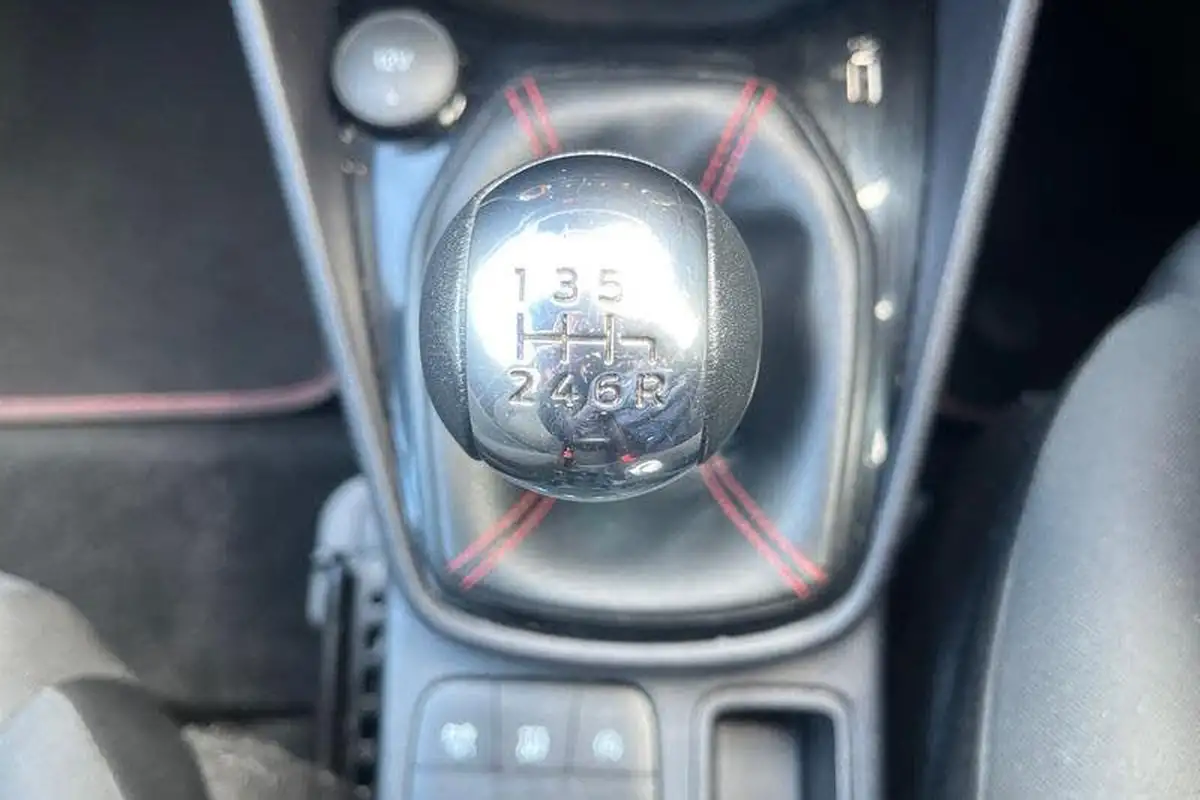2020-ford-fiesta-10t-st-line-edition-155ps-hybrid-mhev-5d-big-34