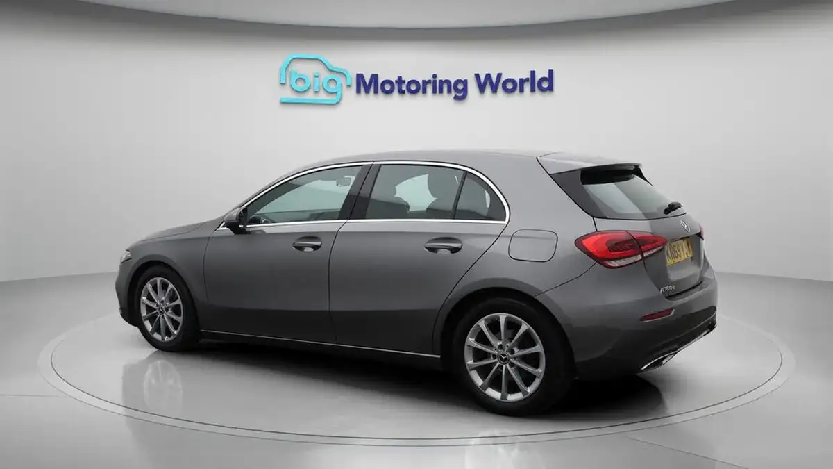 2019-mercedes-benz-a-class-15d-a180d-sport-hatchback-5d-7g-dct-big-5