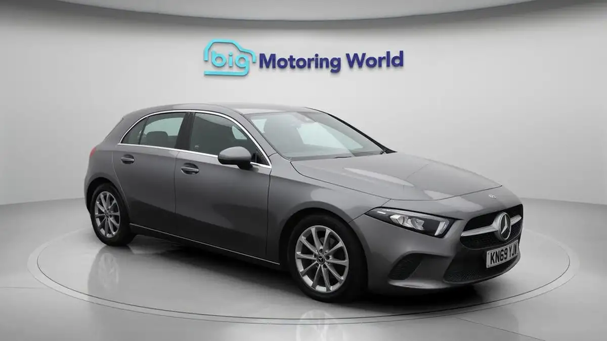 2019-mercedes-benz-a-class-15d-a180d-sport-hatchback-5d-7g-dct-big-1