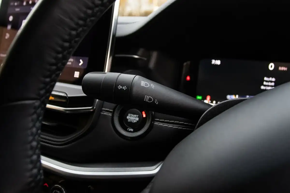 2021-jeep-compass-13-gse-limited-big-18