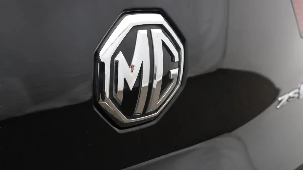 2020-mg-zs-suv-e-exclusive-ev-big-22