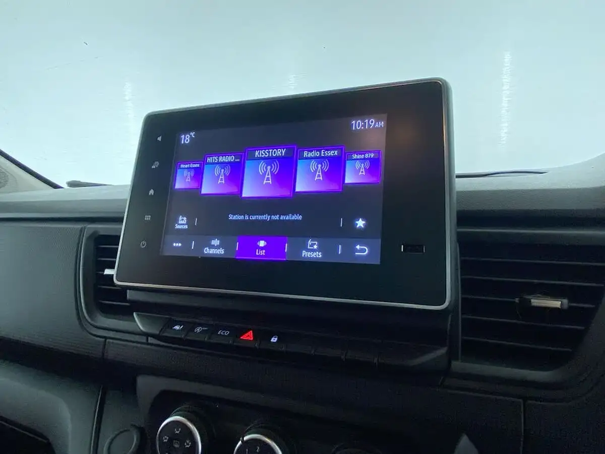 2023-renault-trafic-20dci-ll30-130-business-panel-big-17