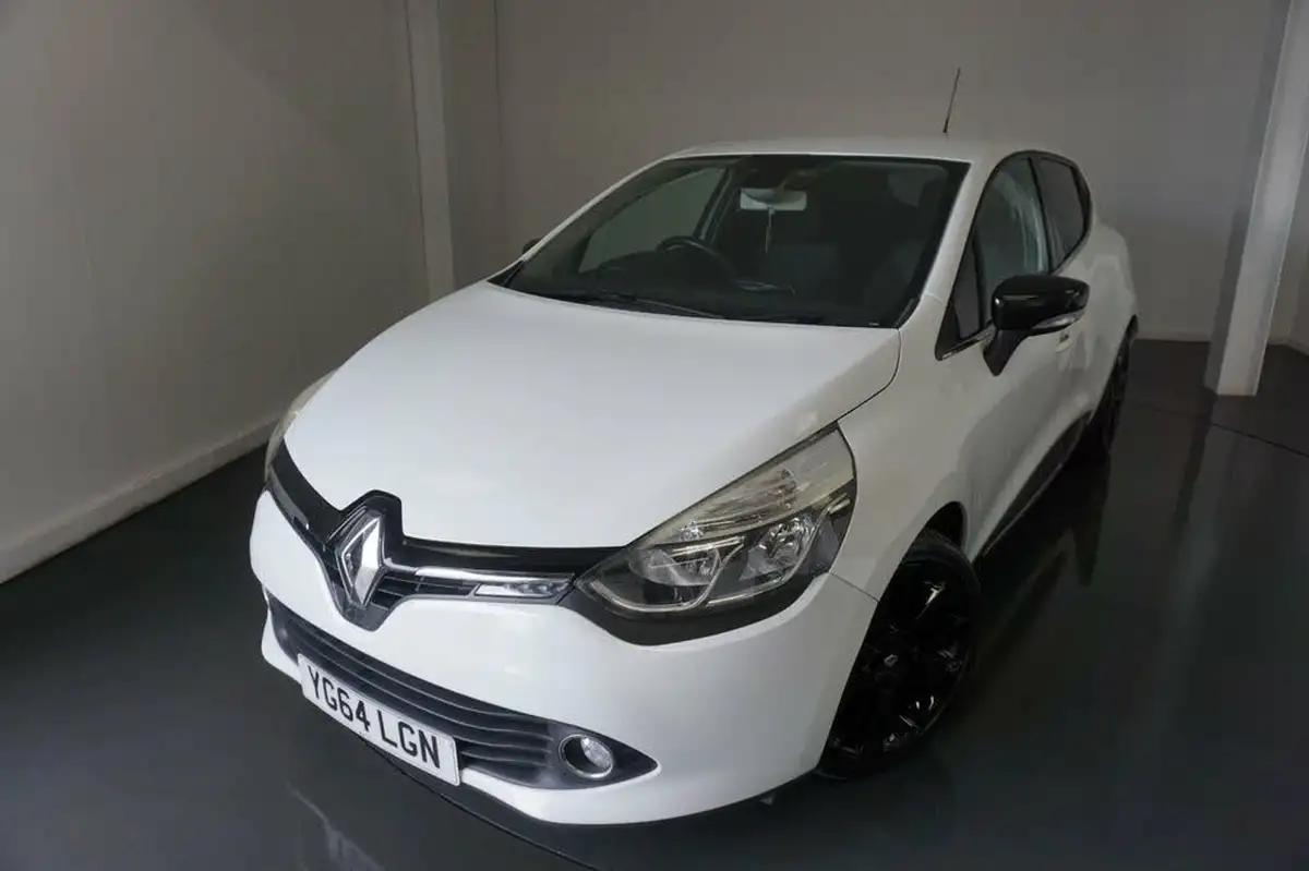 2014-renault-clio-15dci-dynamique-s-medianav-edc-auto-big-0