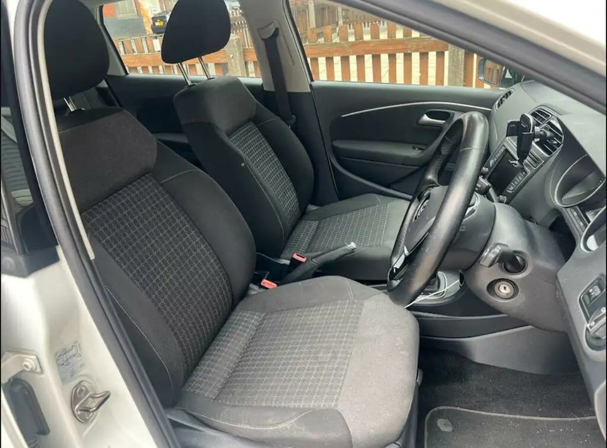 2015-volkswagen-polo-12-tsi-se-5d-dsg-big-5