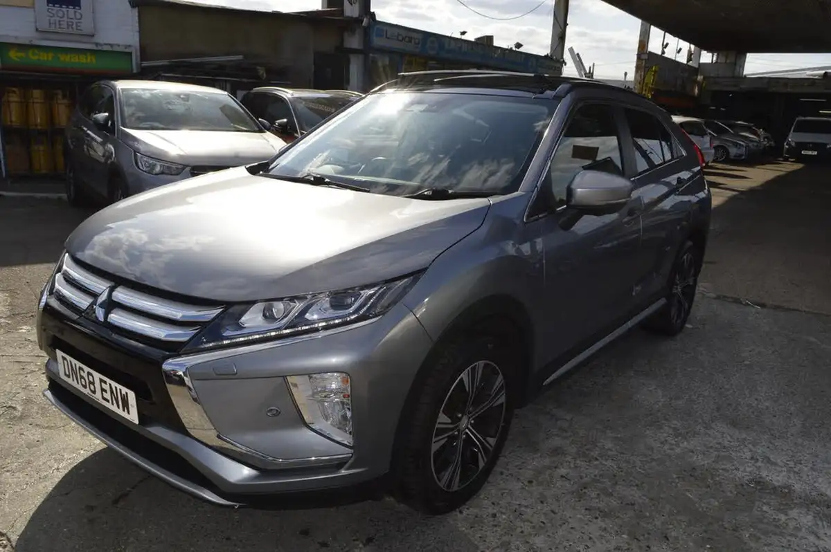 2018-mitsubishi-eclipse-cross-15-4-auto-big-2