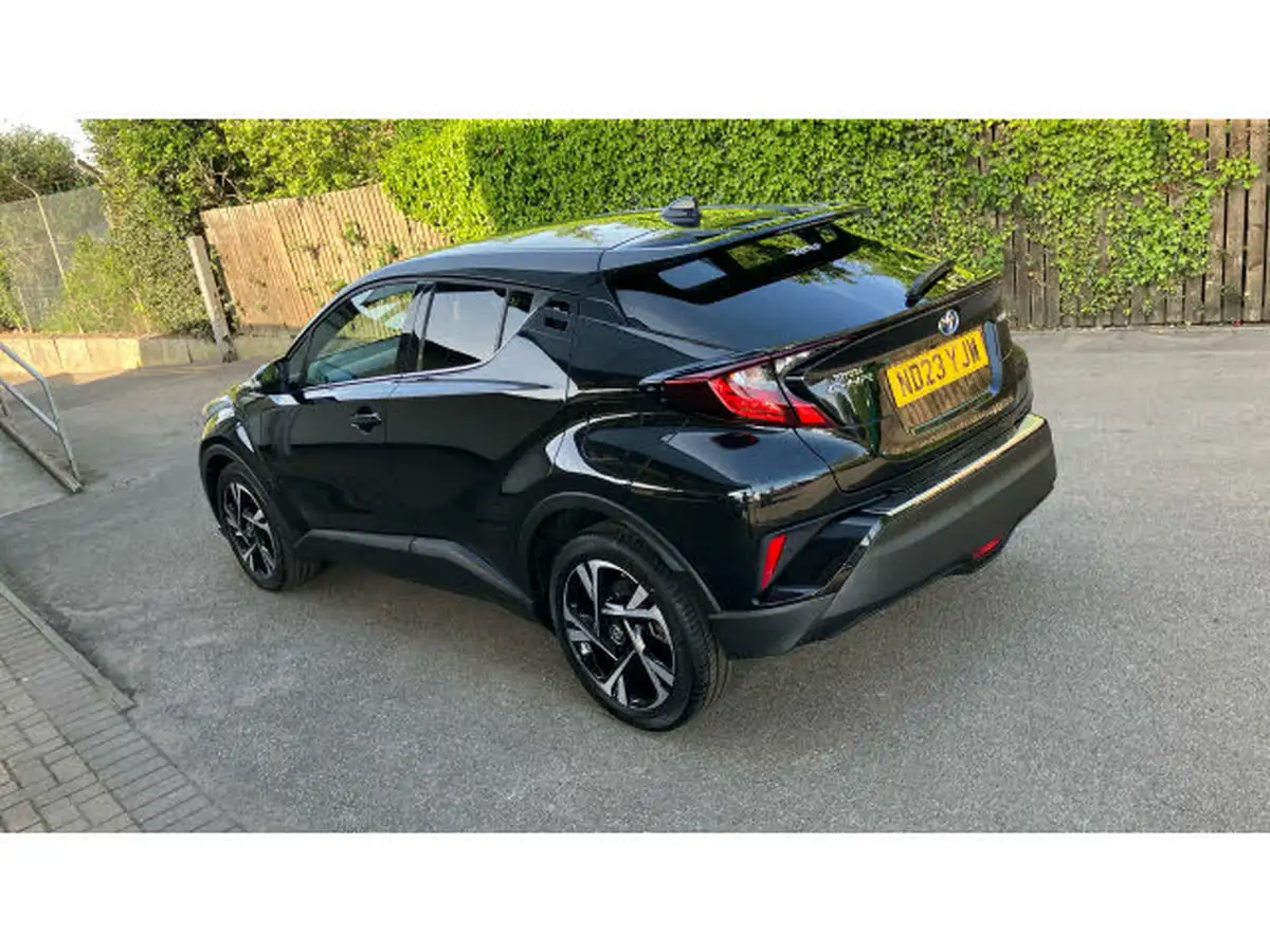 2023-toyota-c-hr-18-vvt-i-design-120bhp-big-30