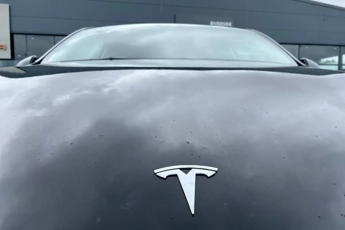 2022-tesla-model-y-e-long-range-big-34