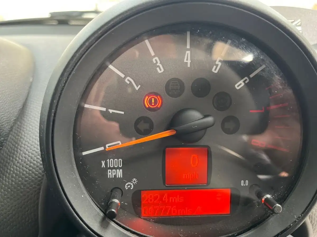 2014-mini-countryman-16-one-98bhp-big-18