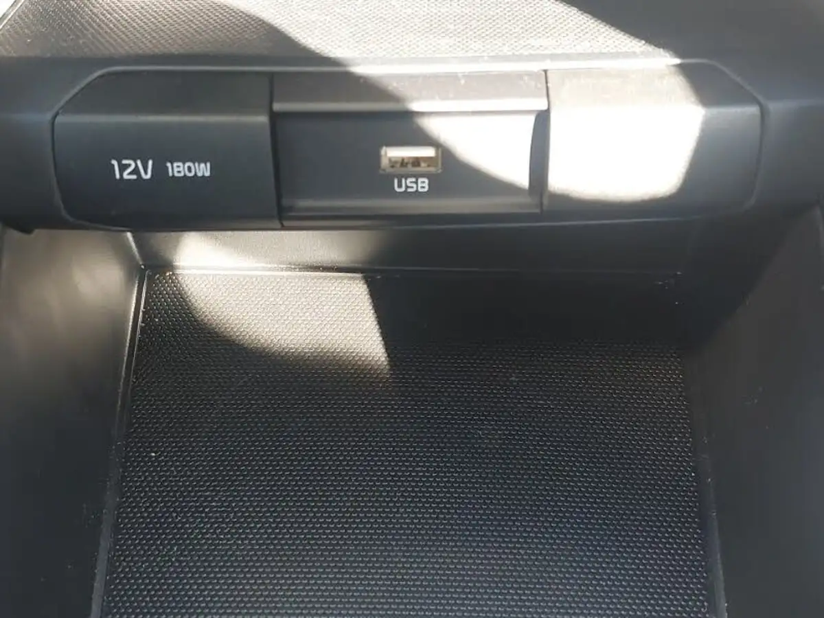 2024-kia-stonic-10-t-gdi-gt-line-s-98bhp-dct-big-18