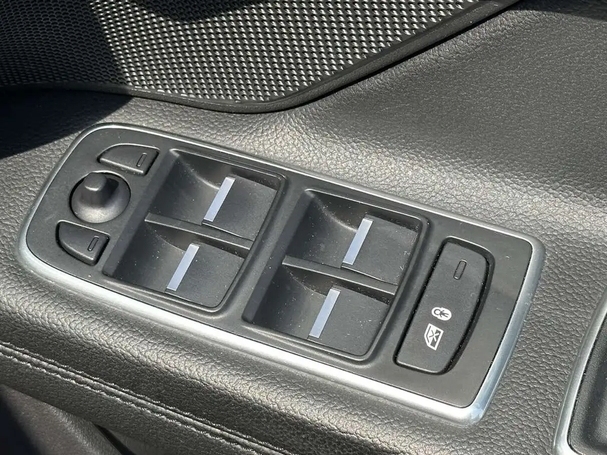 2018-jaguar-xf-20td-prestige-180ps-sportbrake-5d-1999cc-auto-big-17