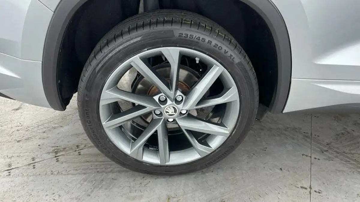 2023-skoda-kodiaq-20-tsi-sportline-big-26