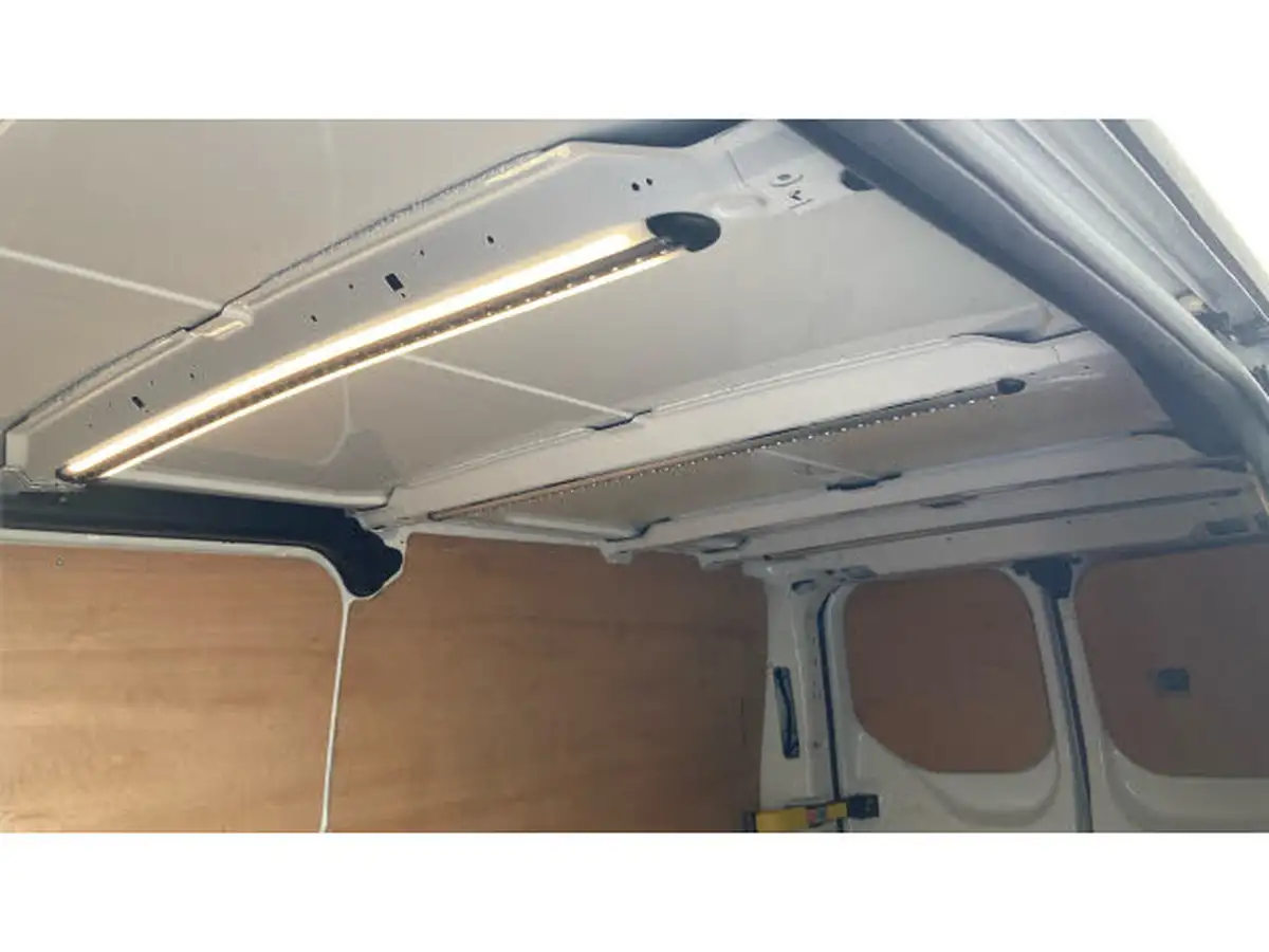 2023-ford-transit-custom-big-25