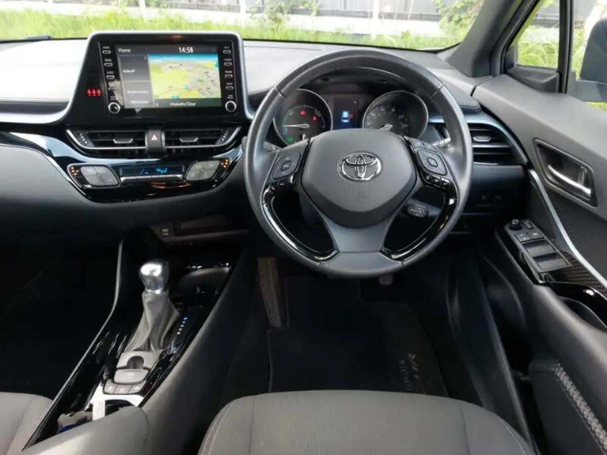 2021-toyota-c-hr-18-vvt-i-design-big-6