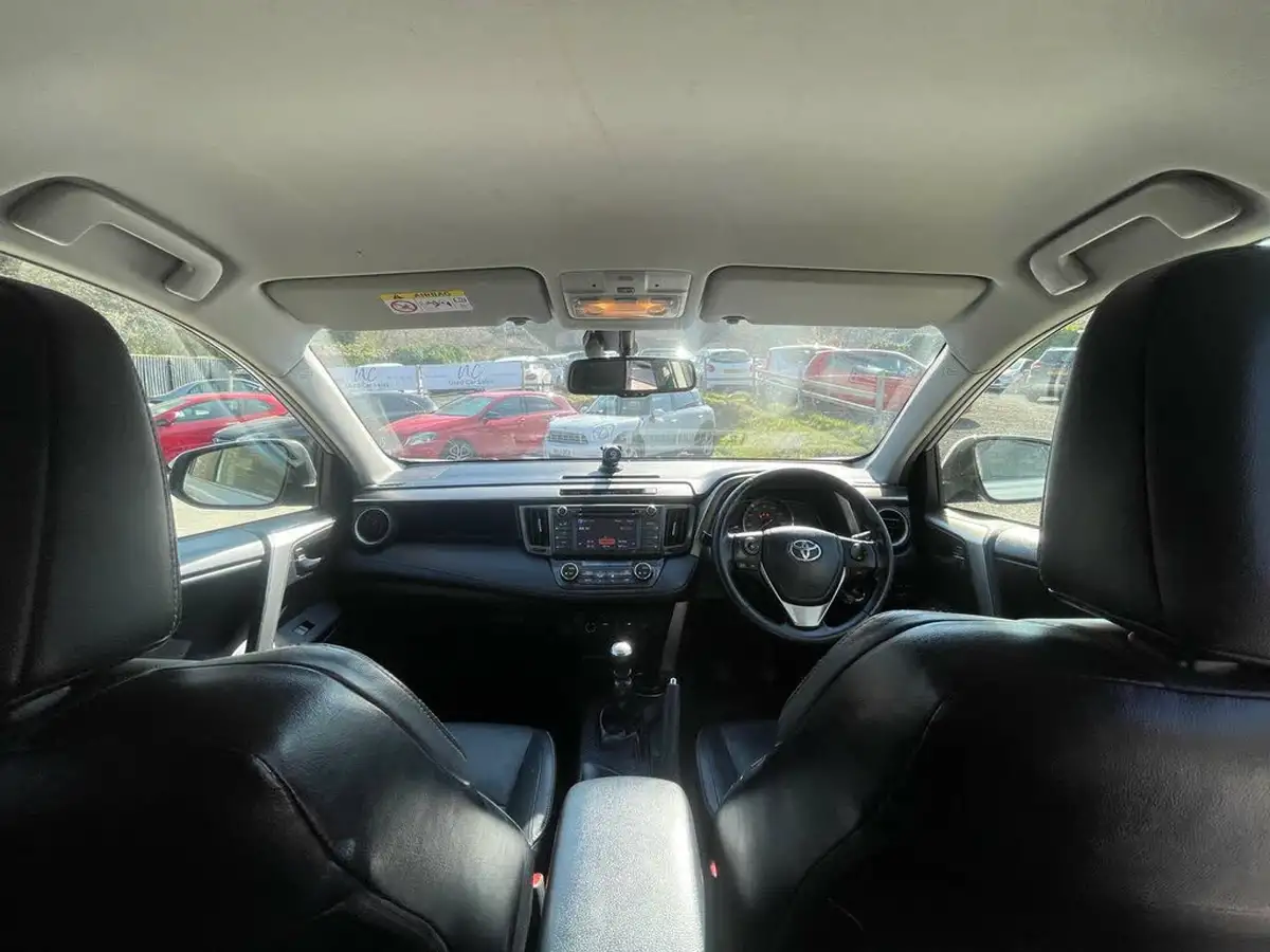 2013-toyota-rav4-20td-invincible-2wd-1990cc-big-34