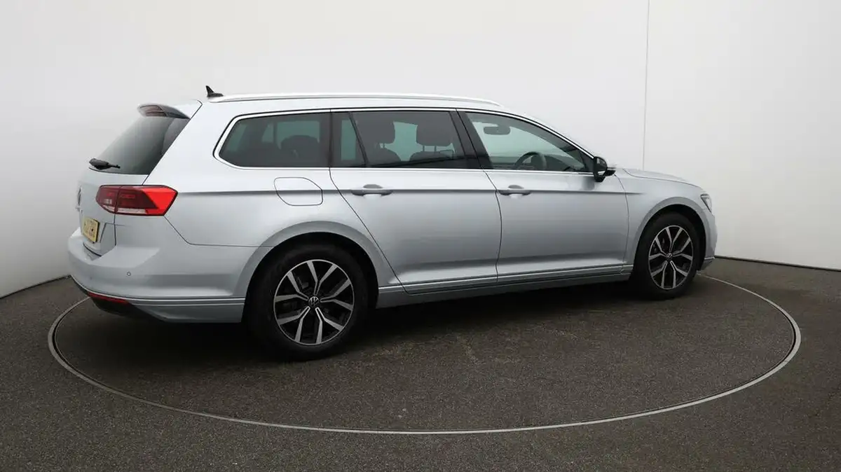 2022-volkswagen-passat-15-tsi-sel-estate-5d-dsg-big-52