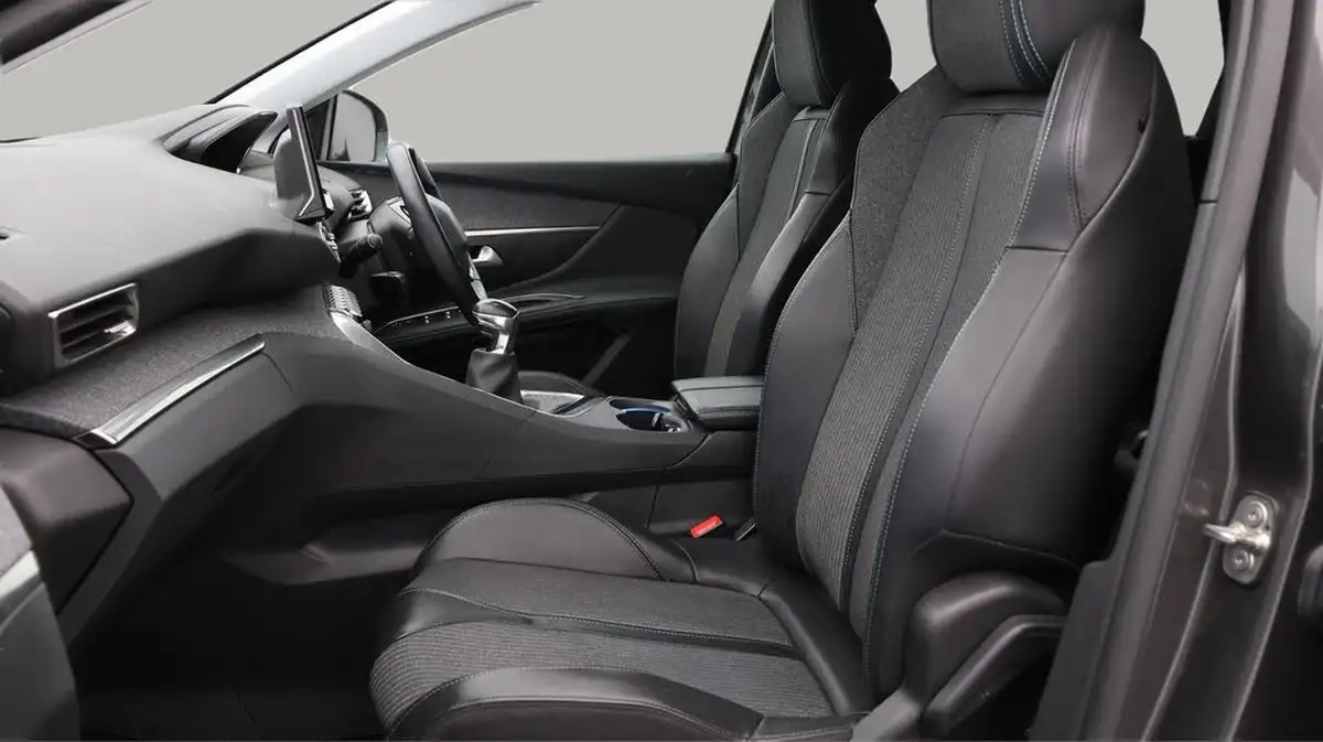 2021-peugeot-5008-suv-12-puretech-allure-premium-big-14