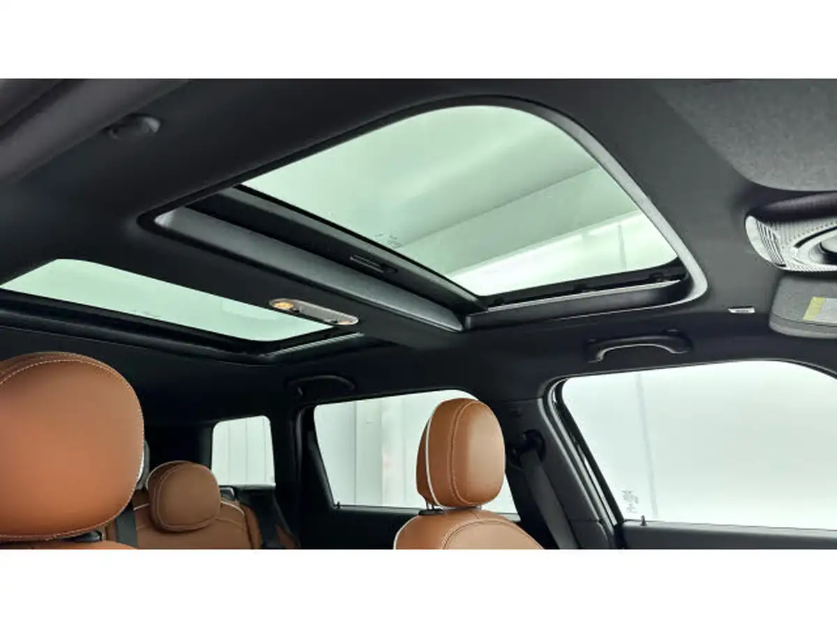 2022-mini-clubman-20-john-cooper-works-premium-plus-big-16