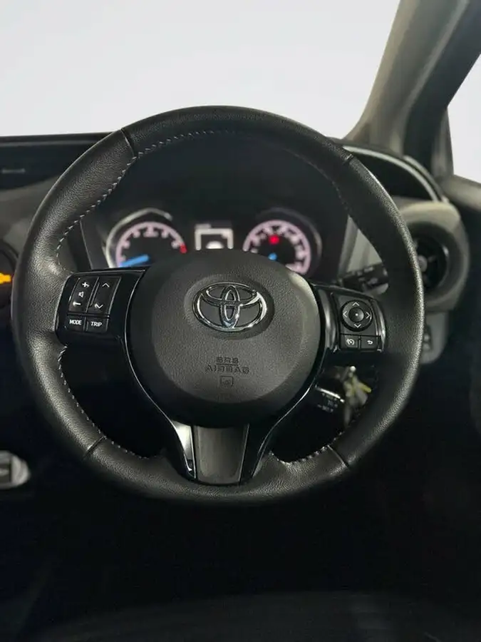 2019-toyota-yaris-15-vvt-i-icon-111bhp-1496cc-big-18