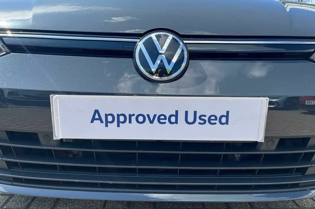 2020-volkswagen-golf-15-tsi-life-130ps-hatchback-big-21