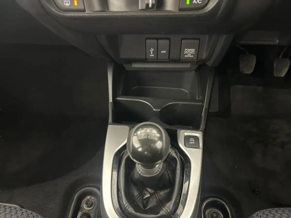 2019-honda-jazz-13-i-vtec-s-big-29