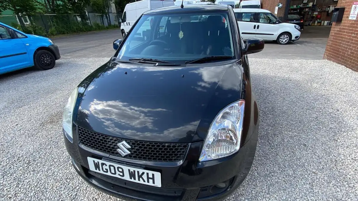 2009-suzuki-swift-13td-big-57