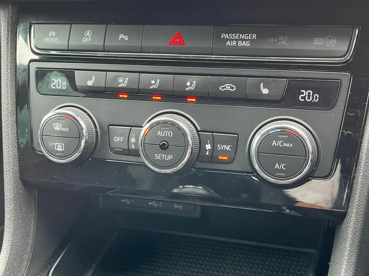 2019-seat-leon-15-tsi-evo-fr-black-edition-150ps-hatchback-dsg-big-21