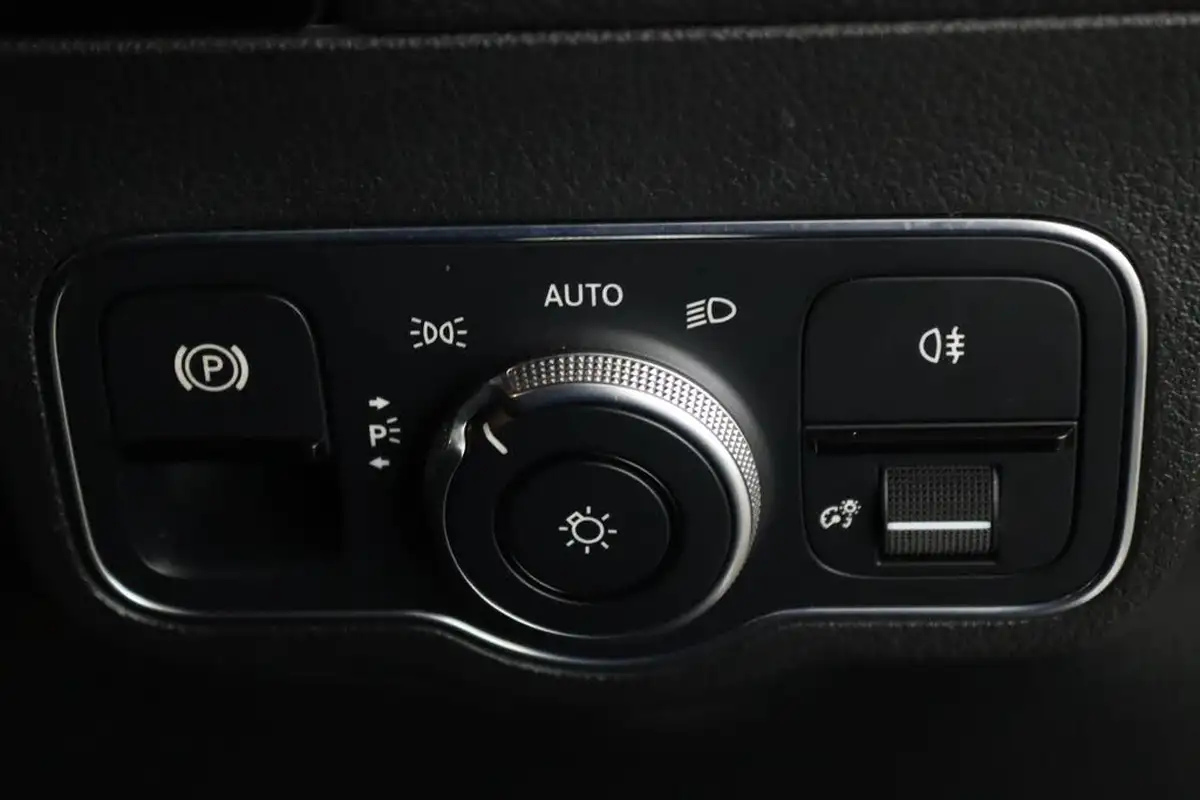 2021-mercedes-benz-b-class-13-b200-amg-line-premium-big-21