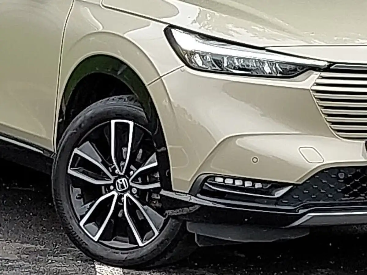 2022-honda-hr-v-15-i-mmd-advance-big-8