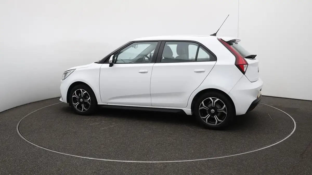 2022-mg-mg3-15-vti-tech-exclusive-nav-big-44