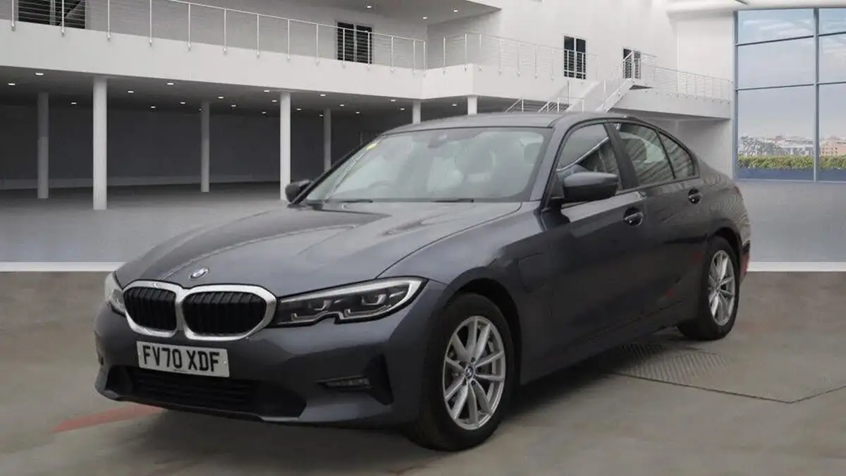 2020-bmw-3-series-20-330e-se-pro-saloon-4d-big-4